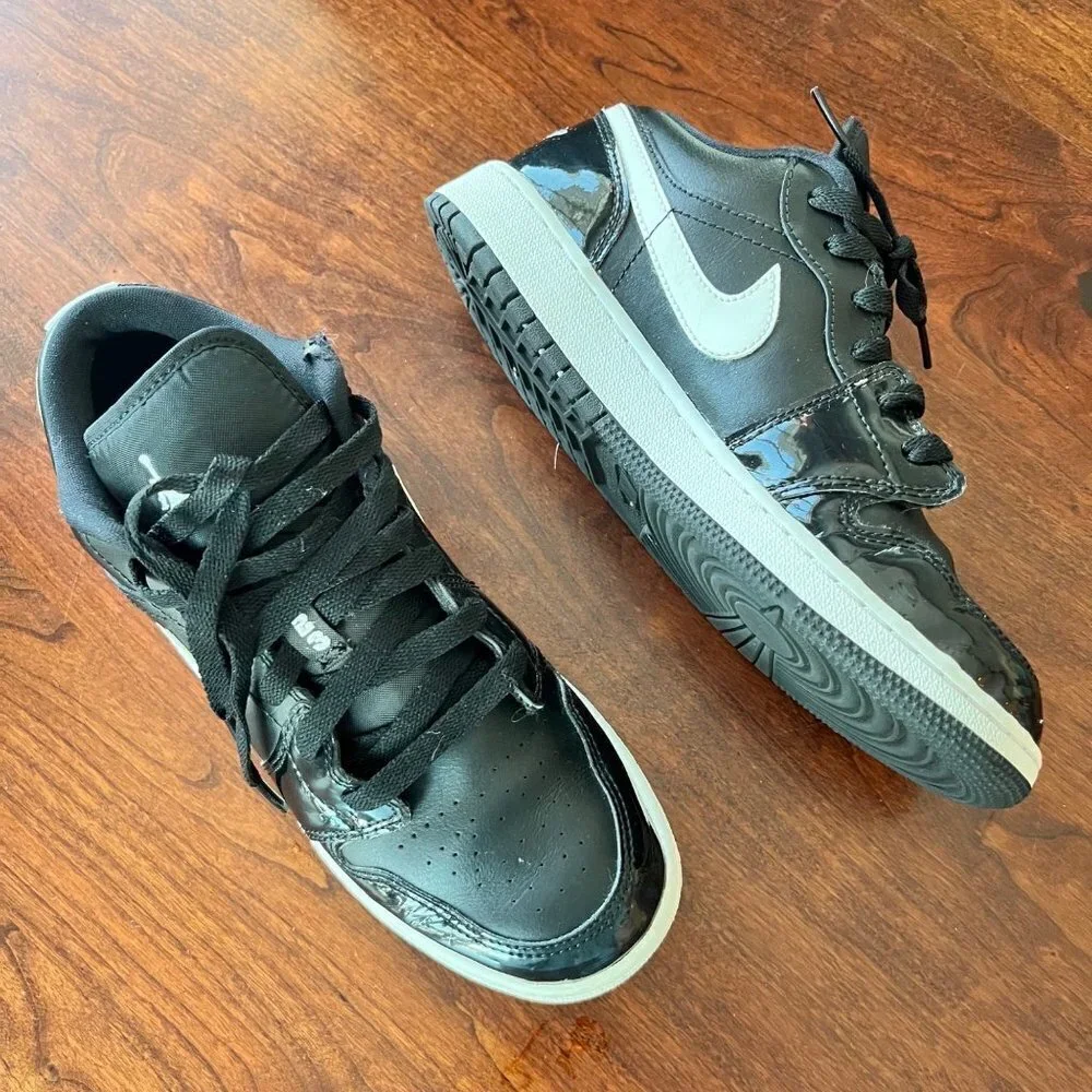 NIKE AIR Jordan 1 Retro Low Black BG‎ Black/White-White - Youth Size 6